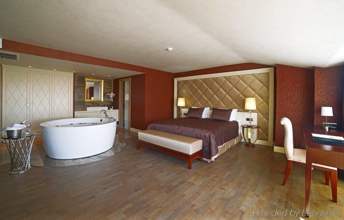 Taba Luxury Suites And Hotel Истанбул Екстериор снимка