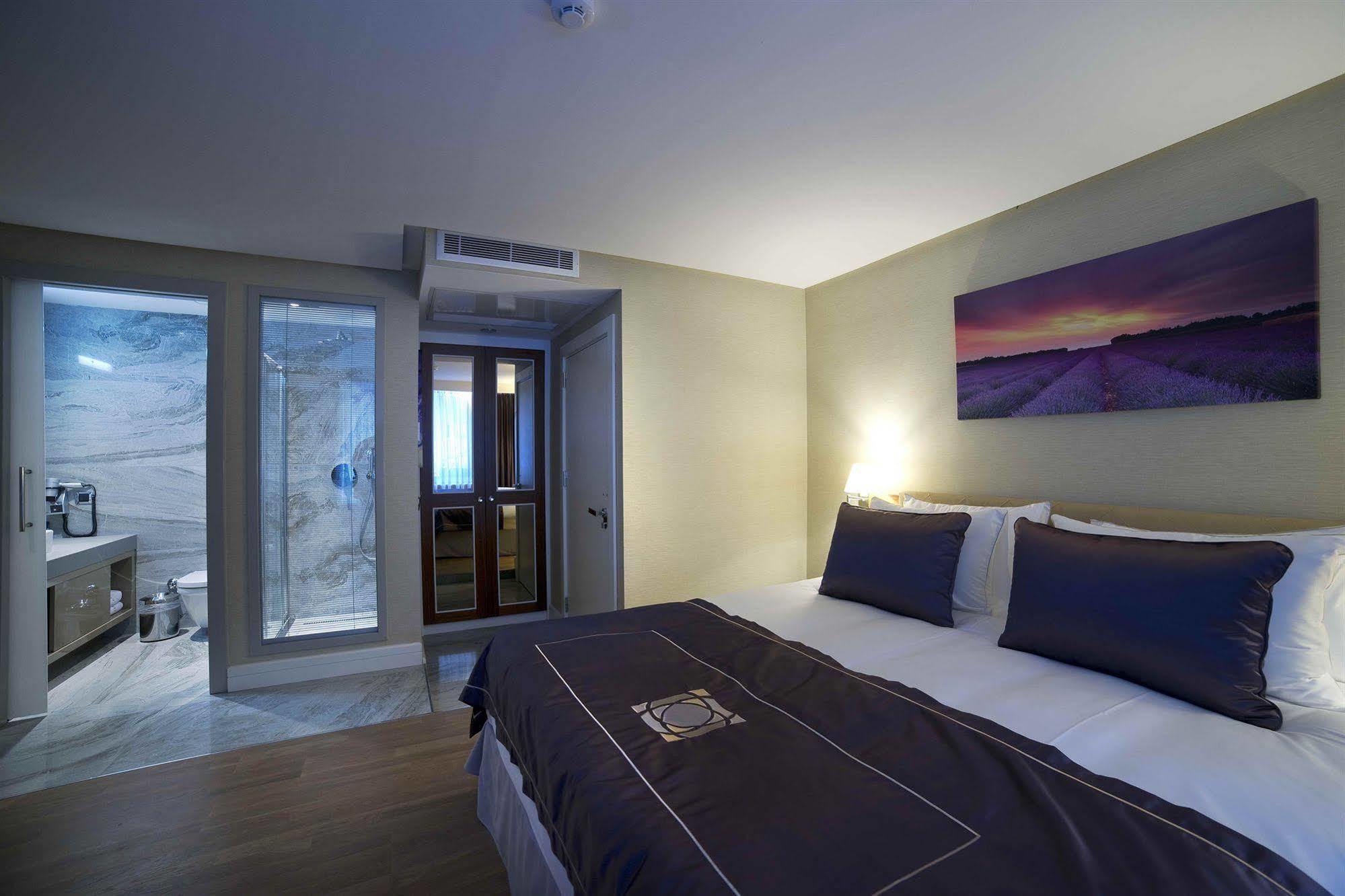 Taba Luxury Suites And Hotel Истанбул Екстериор снимка